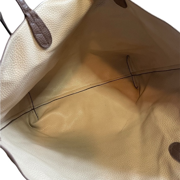 BCBG Brown Tote Shoulder Bag w/matching Removable Pouch - Picture 5 of 11